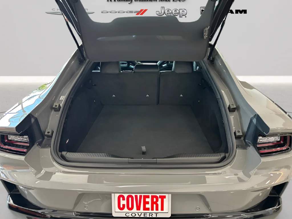 2026 Dodge Charger Daytona Scat Pack - Photo 36