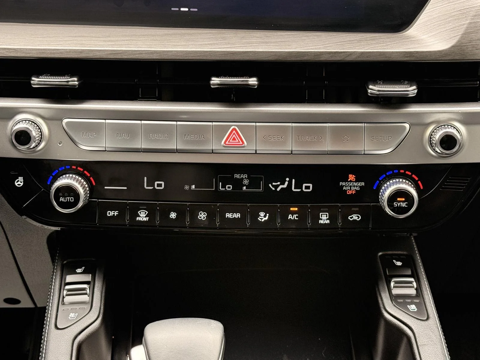 Used 2024 Dawning Red Kia EX X-Line image 30