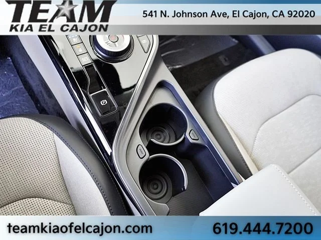 New 2026 White Kia Wave image 37