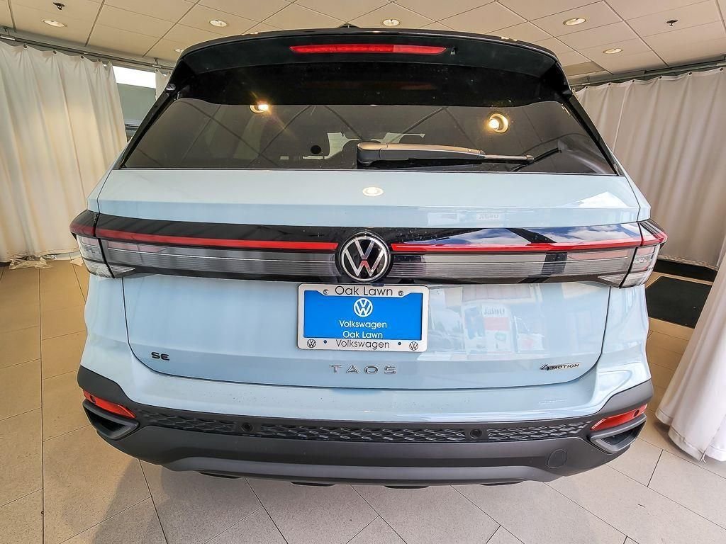 New 2026 Monument Gray W/Deep Black Roof Volkswagen 1.5T SE Black image 4