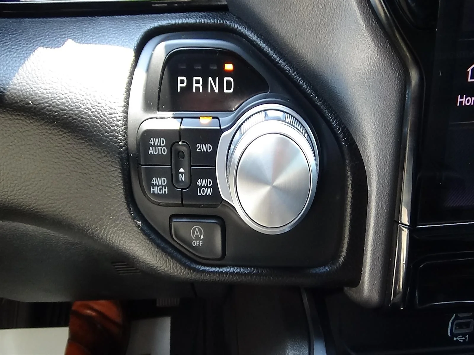 Used 2025 Granite Crystal Metallic Clear Coat (pau) RAM Laramie image 33