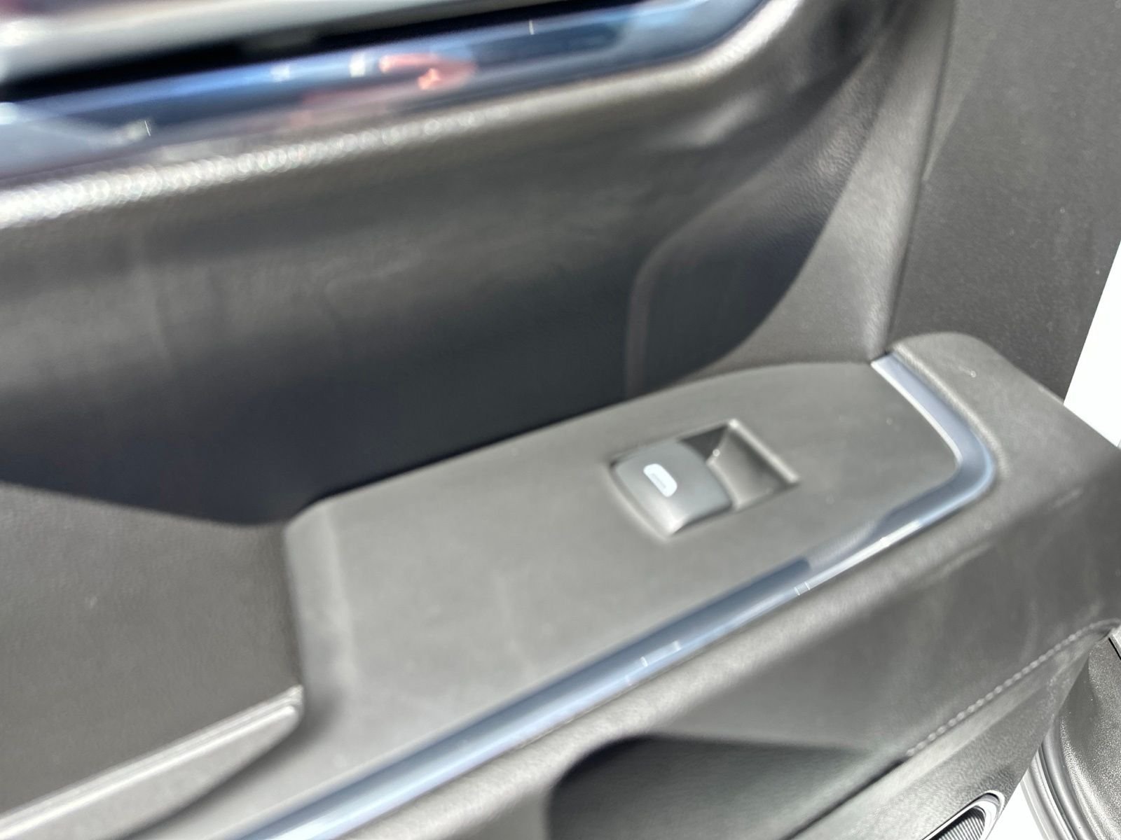 Used 2024 White Chevrolet LT image 24