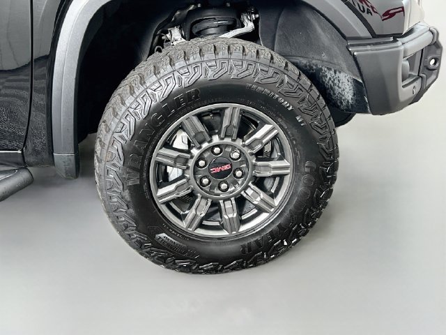2025 GMC Sierra 1500 AT4X - Photo 40