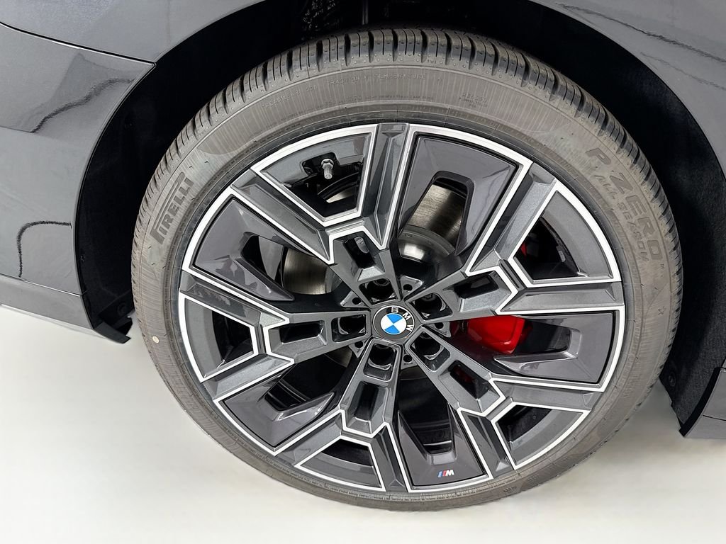 New 2027 Black Sapphire Metallic BMW 530i image 32