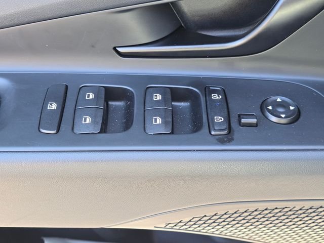2025 Hyundai Elantra Blue - Photo 22