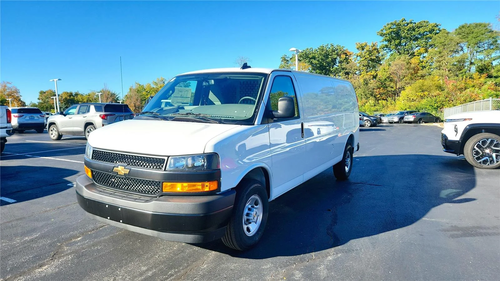 2025 Chevrolet Express Cargo Work Van - Photo 17