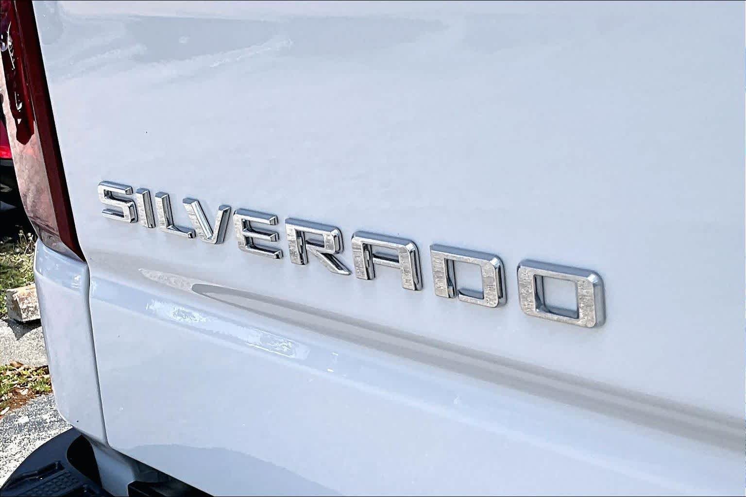 Used 2026 Summit White Chevrolet ZR2 image 10