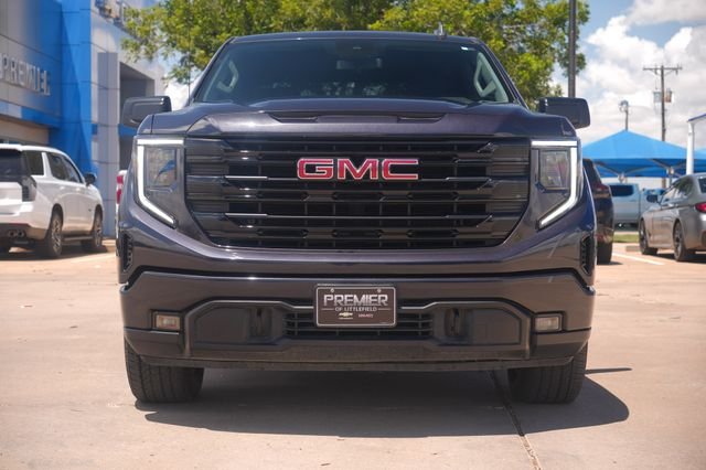 Used 2022 Silver GMC Elevation image 8