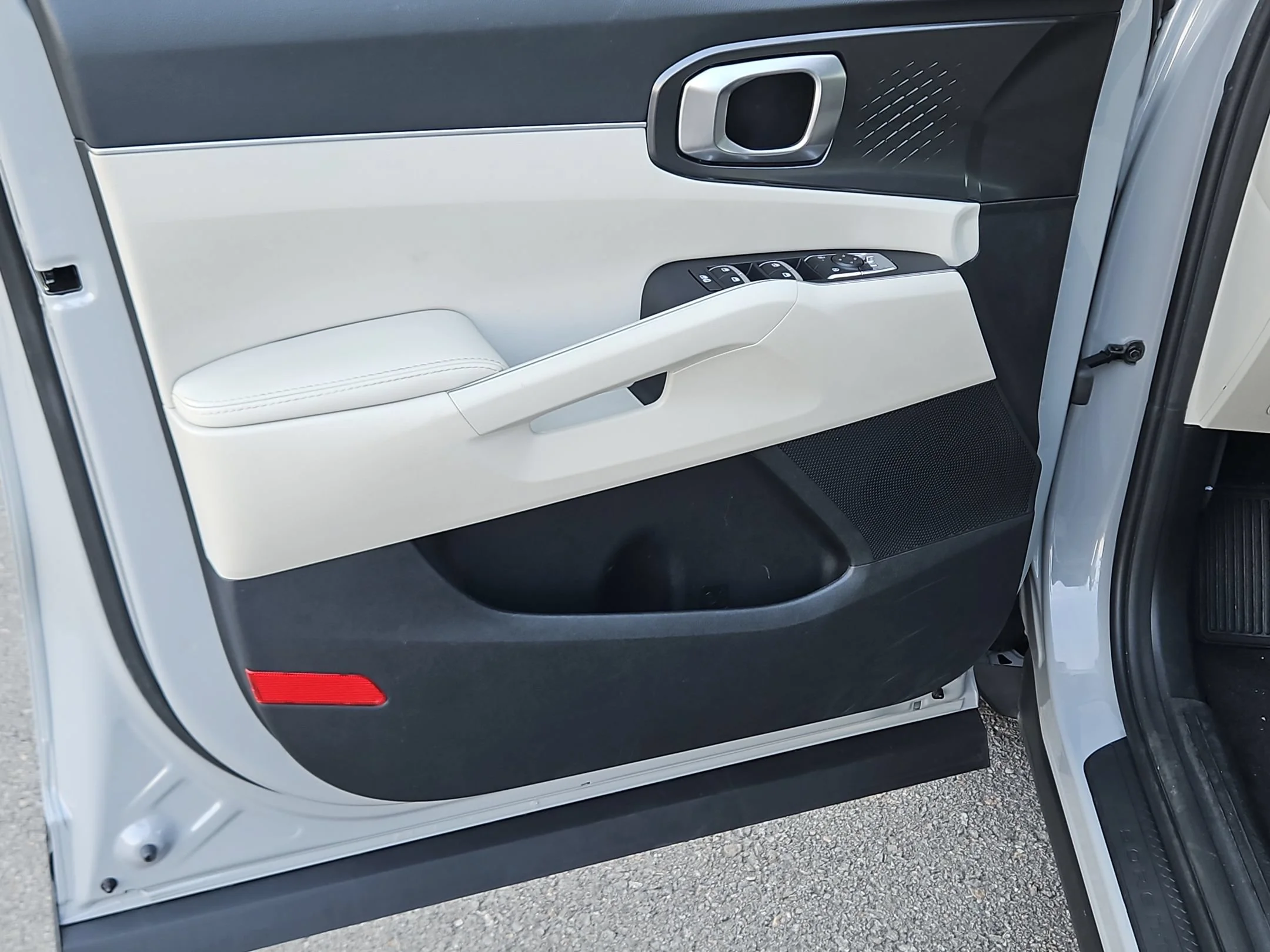 Used 2025 Wolf Gray Kia EX image 20