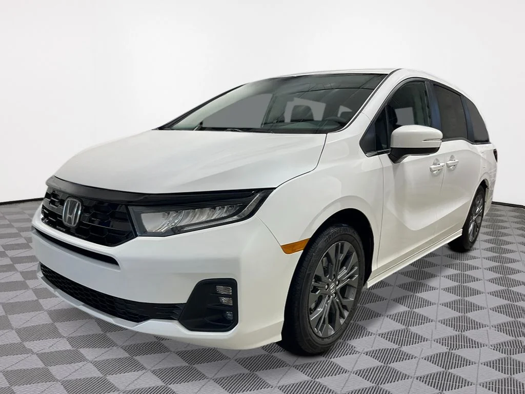 2026 Honda Odyssey Touring's photo