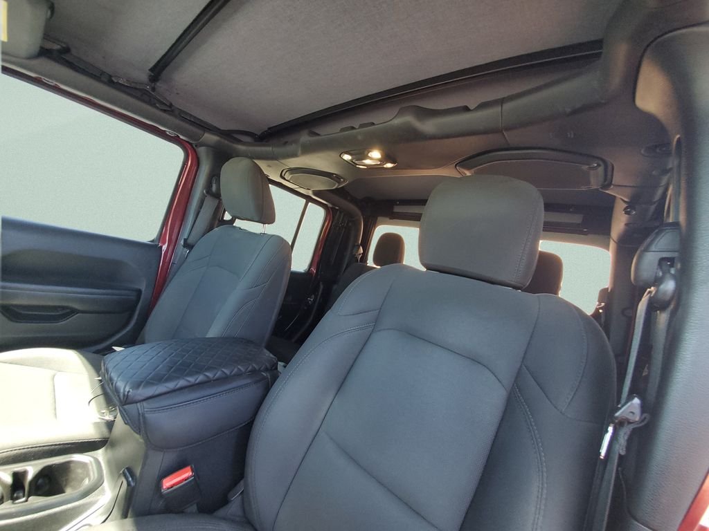 Used 2021  Jeep Sport image 17