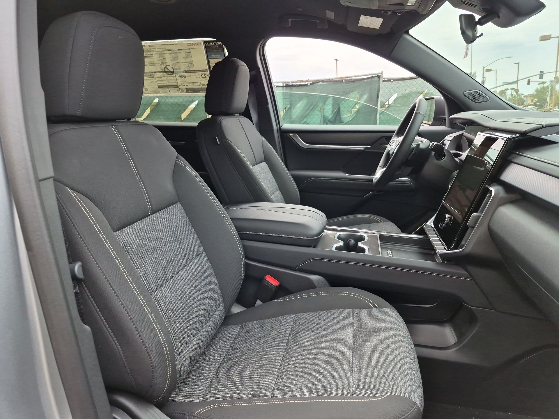 2025 GMC Acadia Elevation - Photo 28