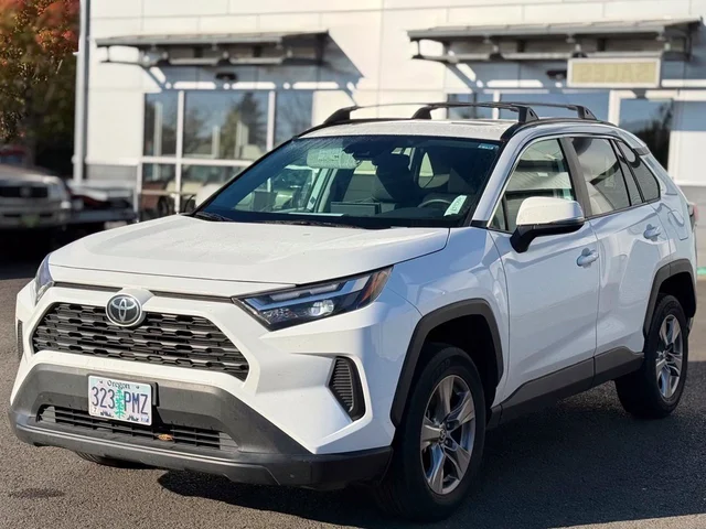 2023 Toyota RAV4 XLE