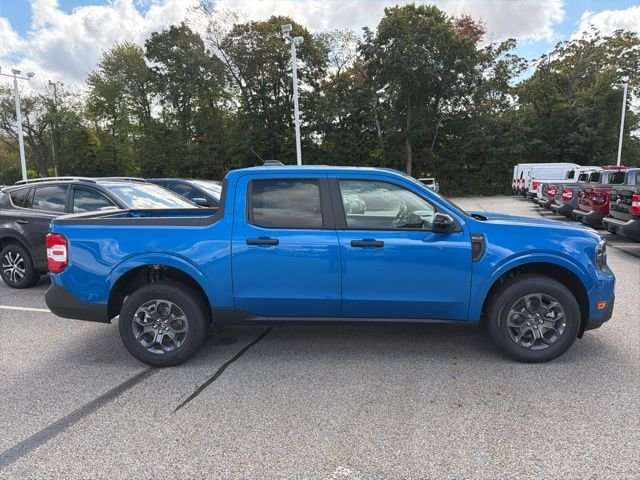 New 2025 Blue Ford XLT image 2