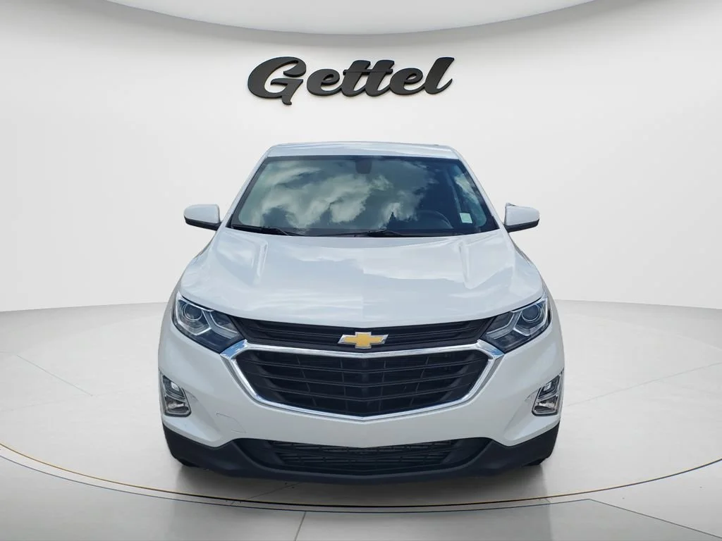 Used 2018 IRIDESCENT PEARL TRICOAT Chevrolet LT image 2