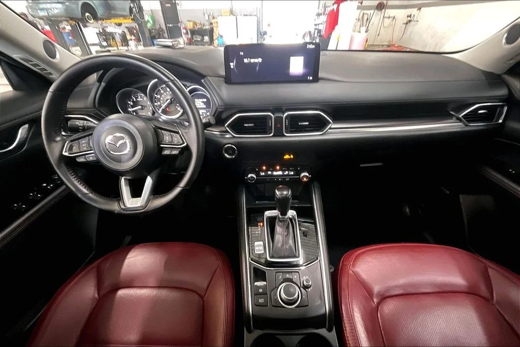 Used 2025 Gray Mazda 2.5 S Carbon Edition image 15