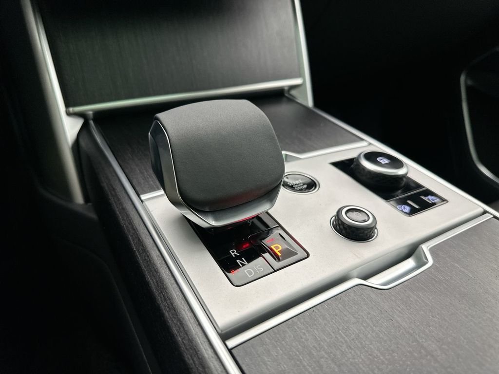 New 2027 Santorini Black Land Rover SE image 12