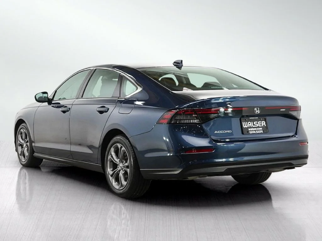 Used 2024 Blue Honda 4D SEDAN 1.5T EX image 3