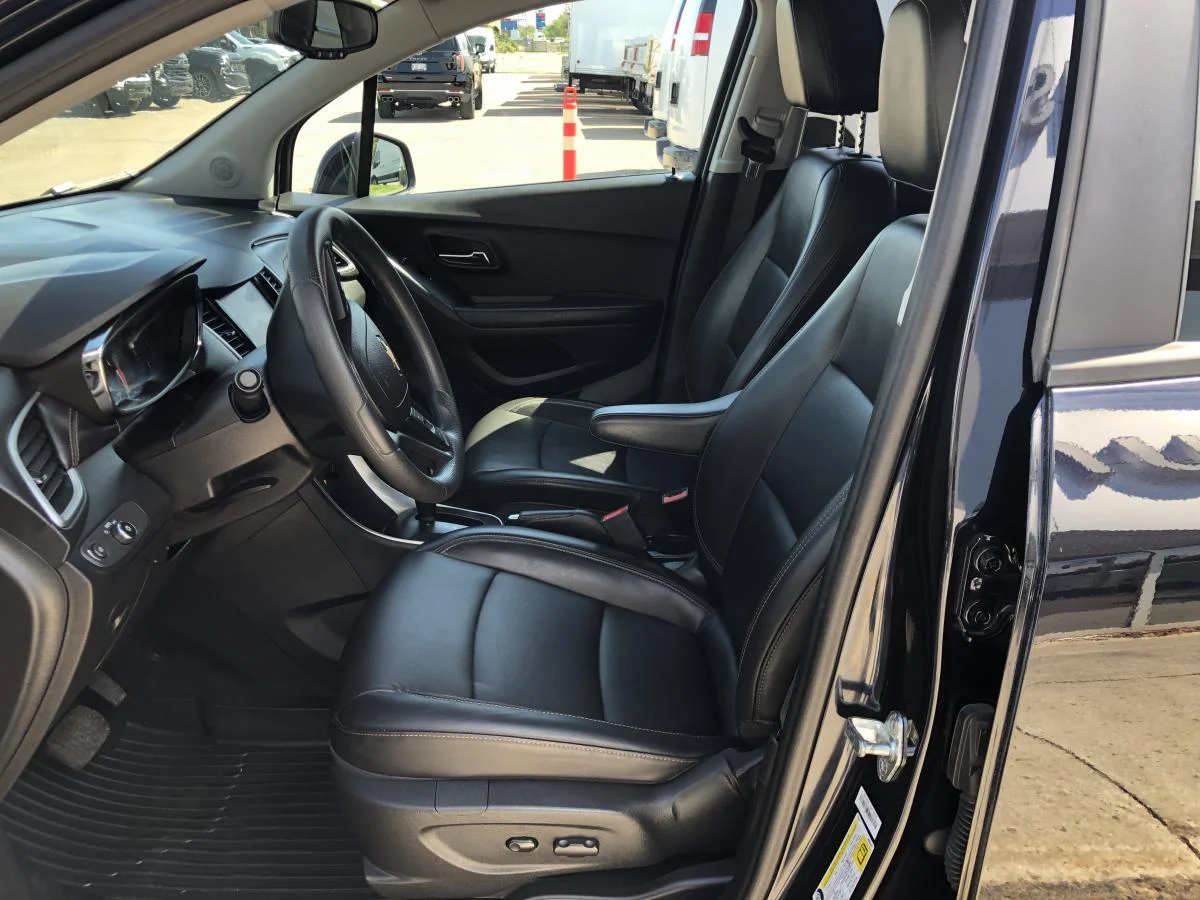 Used 2022 Blue Chevrolet Awd 4dr Lt image 12