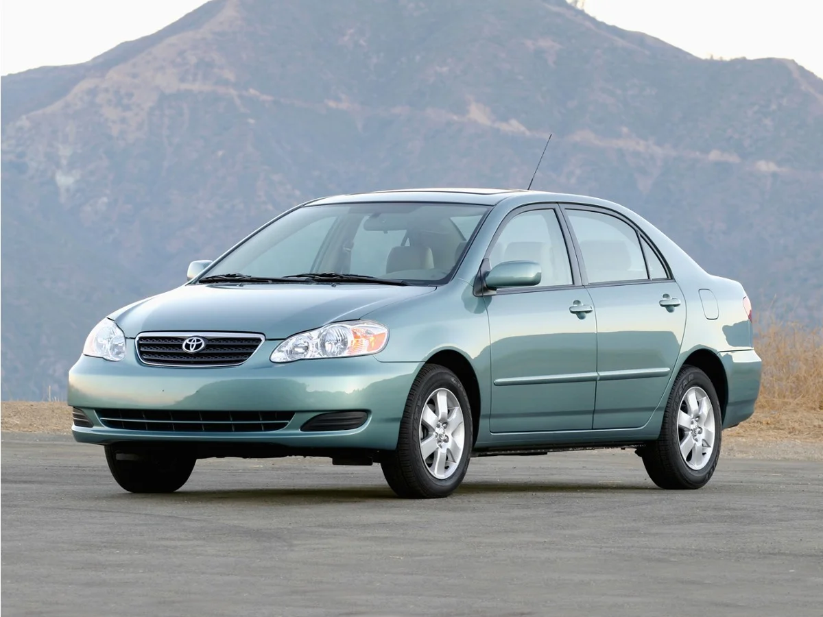 Used 2008 Super White Toyota LE image 5