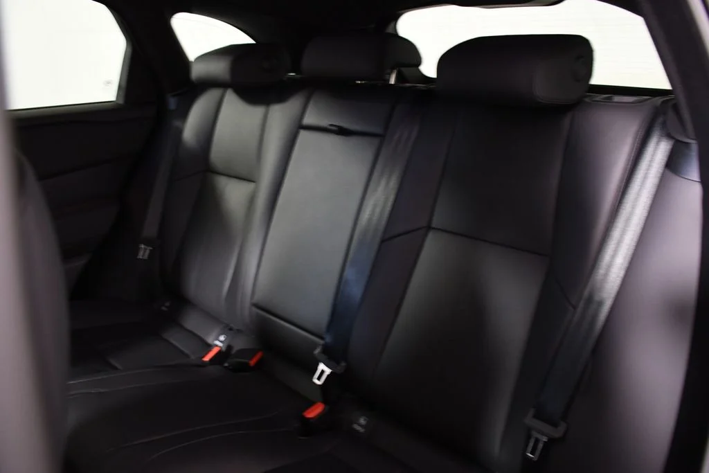 New 2026 Santorini Blk Land Rover Dynamic SE image 28