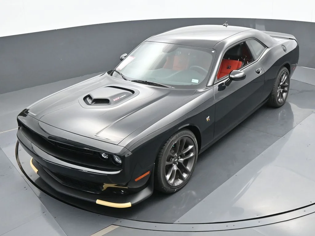 Used 2022 Pitch Black Clearcoat Dodge R/T Scat Pack image 39
