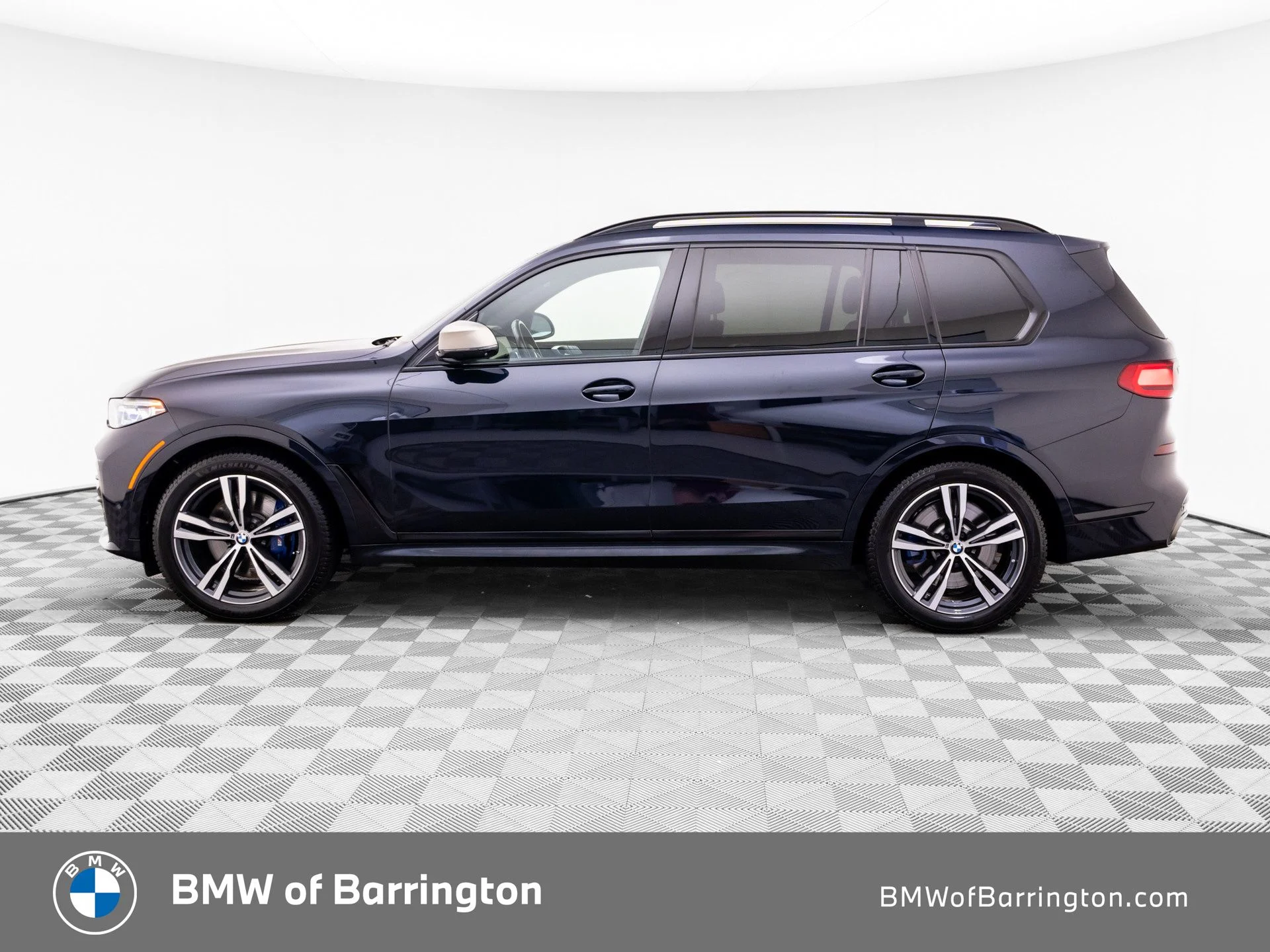 Used 2022 Black BMW M50i image 2
