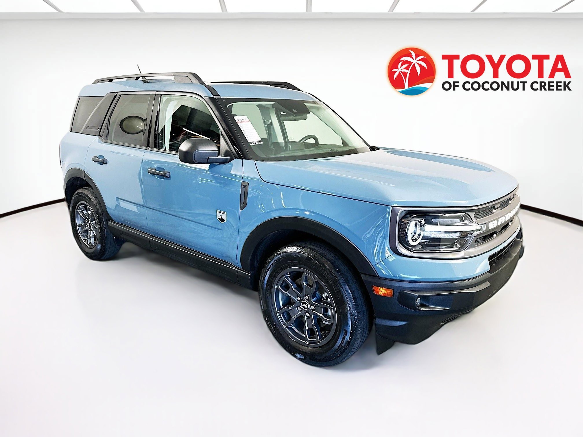 2023 Ford Bronco thumbnail 3