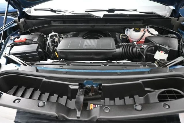 Used 2026 Blue GMC Elevation image 31