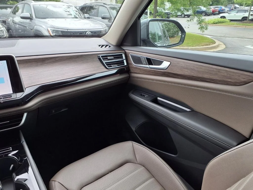 New 2026 Pure Gray Volkswagen SEL image 25