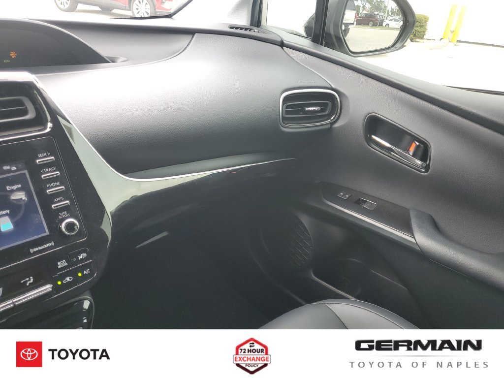 Certified Used 2022 Silver Toyota XLE image 35