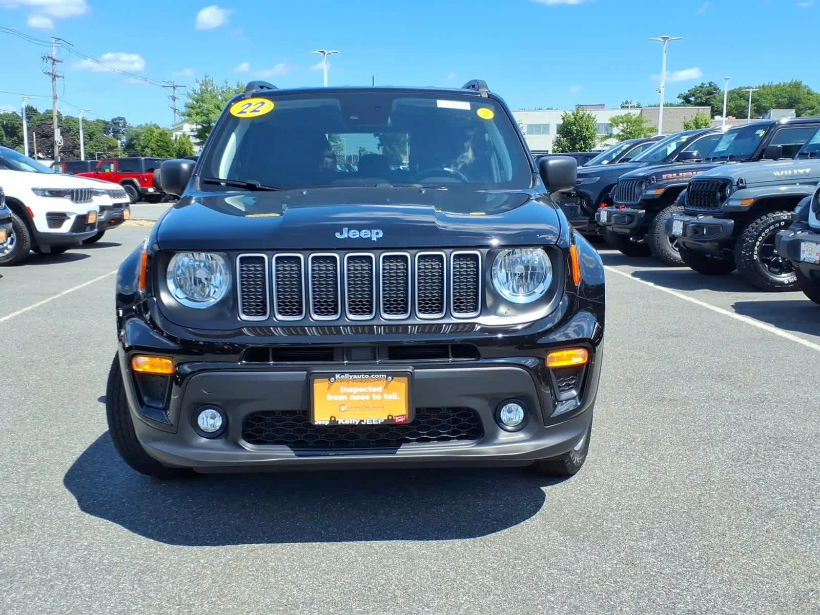 Certified Used 2022 Black Clear Coat Jeep Latitude image 3