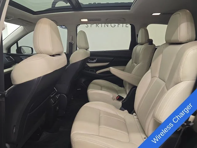 Used 2022 Crystal White Pearl Subaru Limited image 17