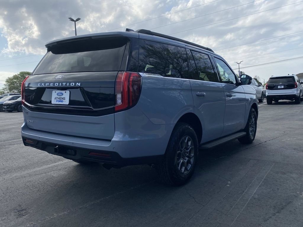 New 2026 Glacier Gray Metallic Tri-Coat Ford Active image 3