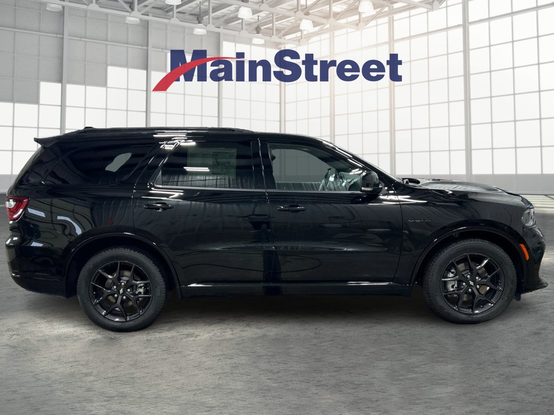 New 2026 Diamond Black Clear-Coat Exterior Paint Dodge GT Plus HEMI V8 image 6