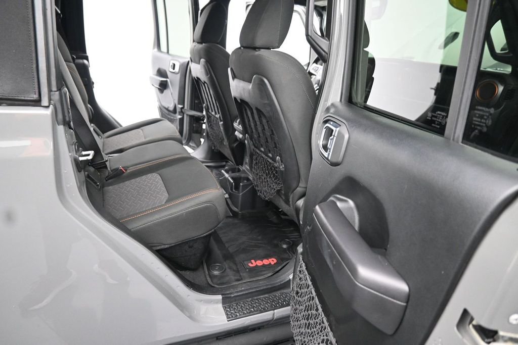 Used 2021 Gray Jeep Mojave image 23