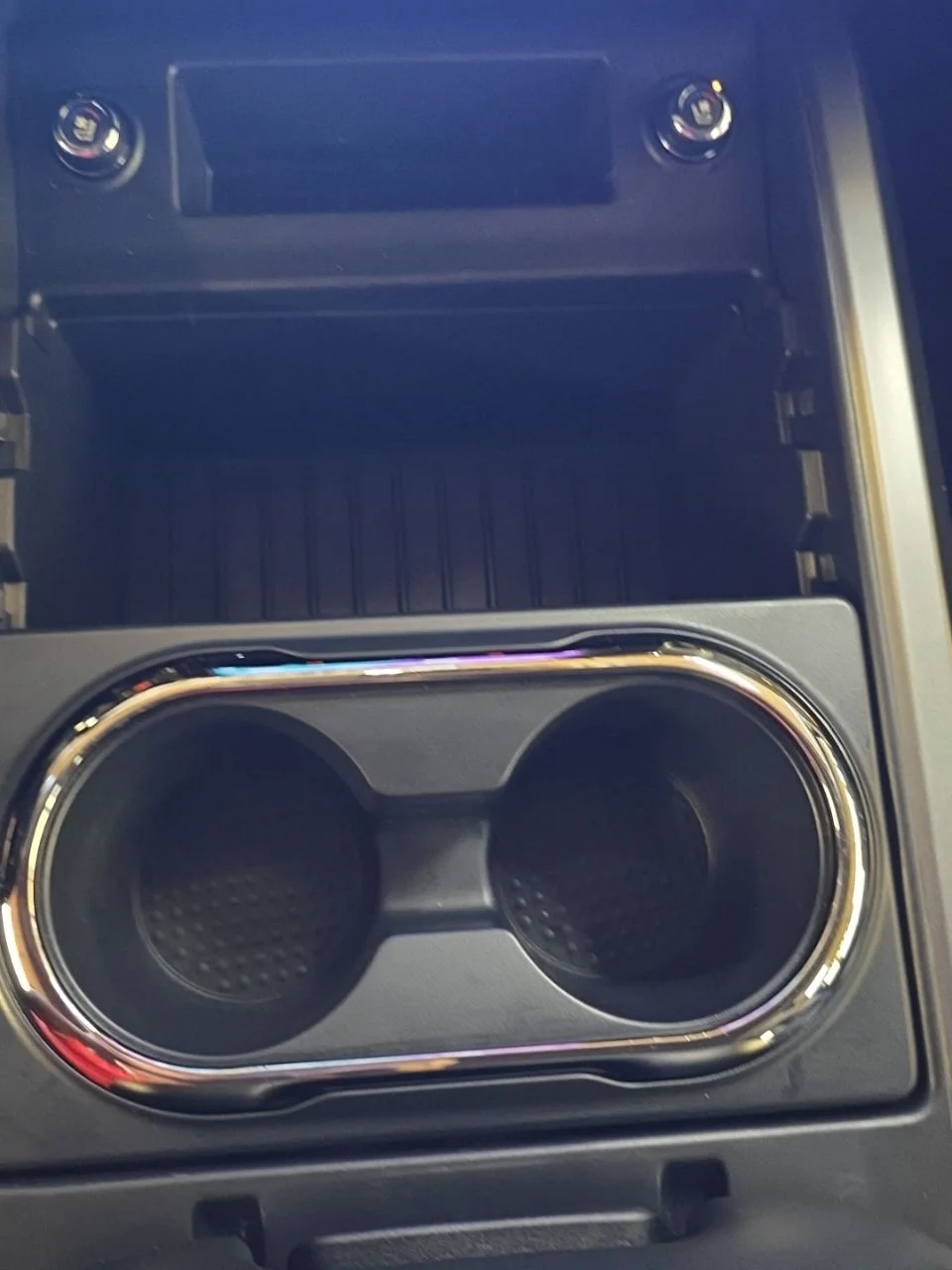 Used 2019 White Nissan Platinum Reserve image 36