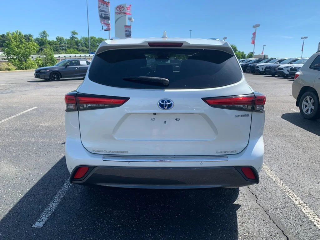 Used 2020 White Toyota Limited image 3