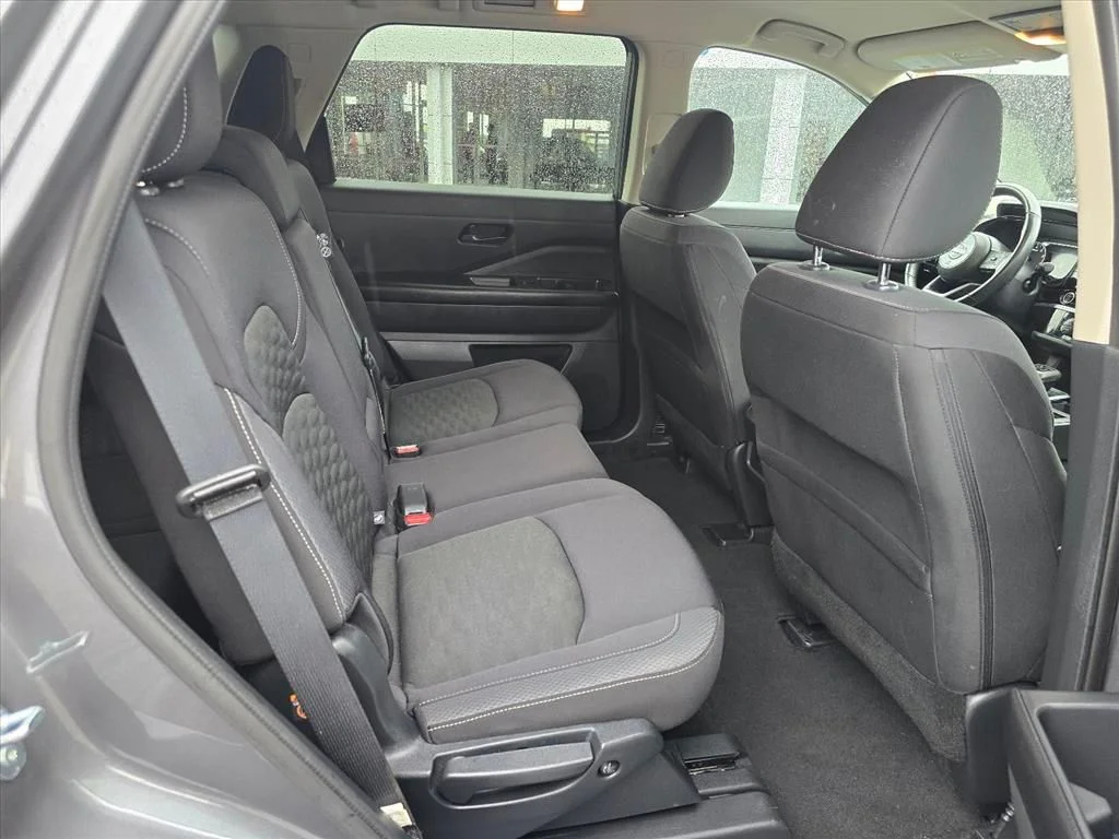 Used 2024 Gray Nissan SV image 14