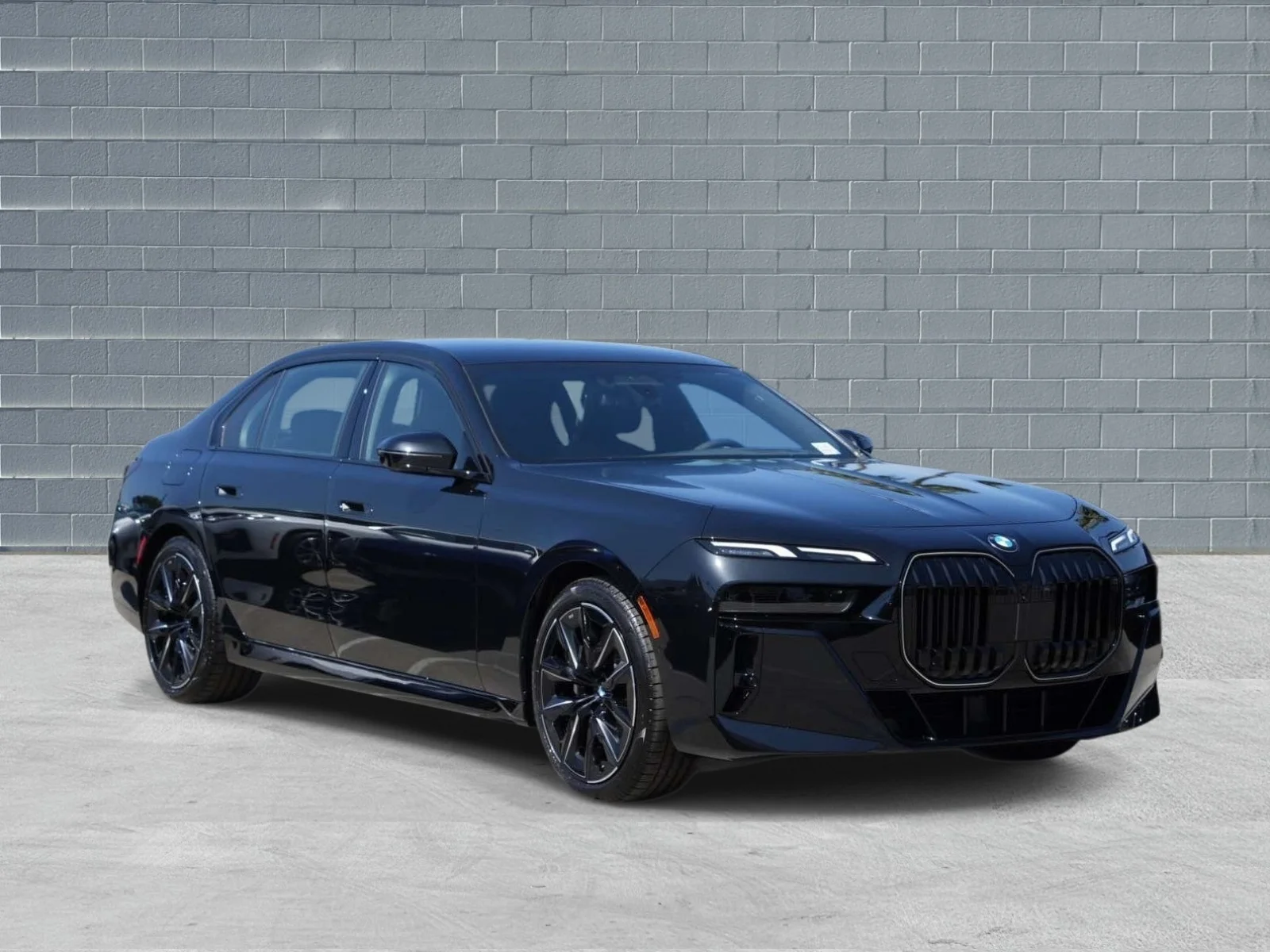 2026 BMW 7 Series 760i xDrive Sedan's photo