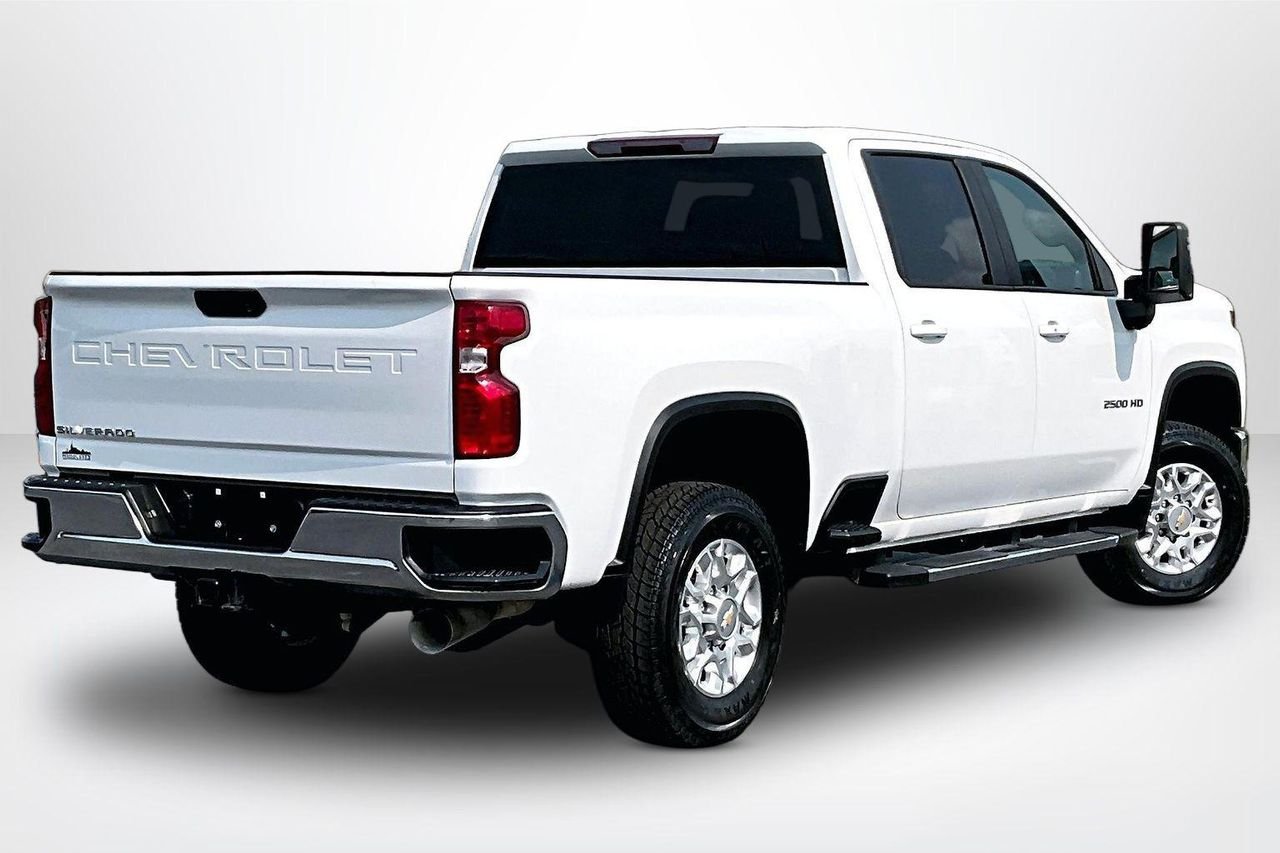 Used 2024 Summit White Chevrolet 4WD Crew Cab Standard Bed LT image 6