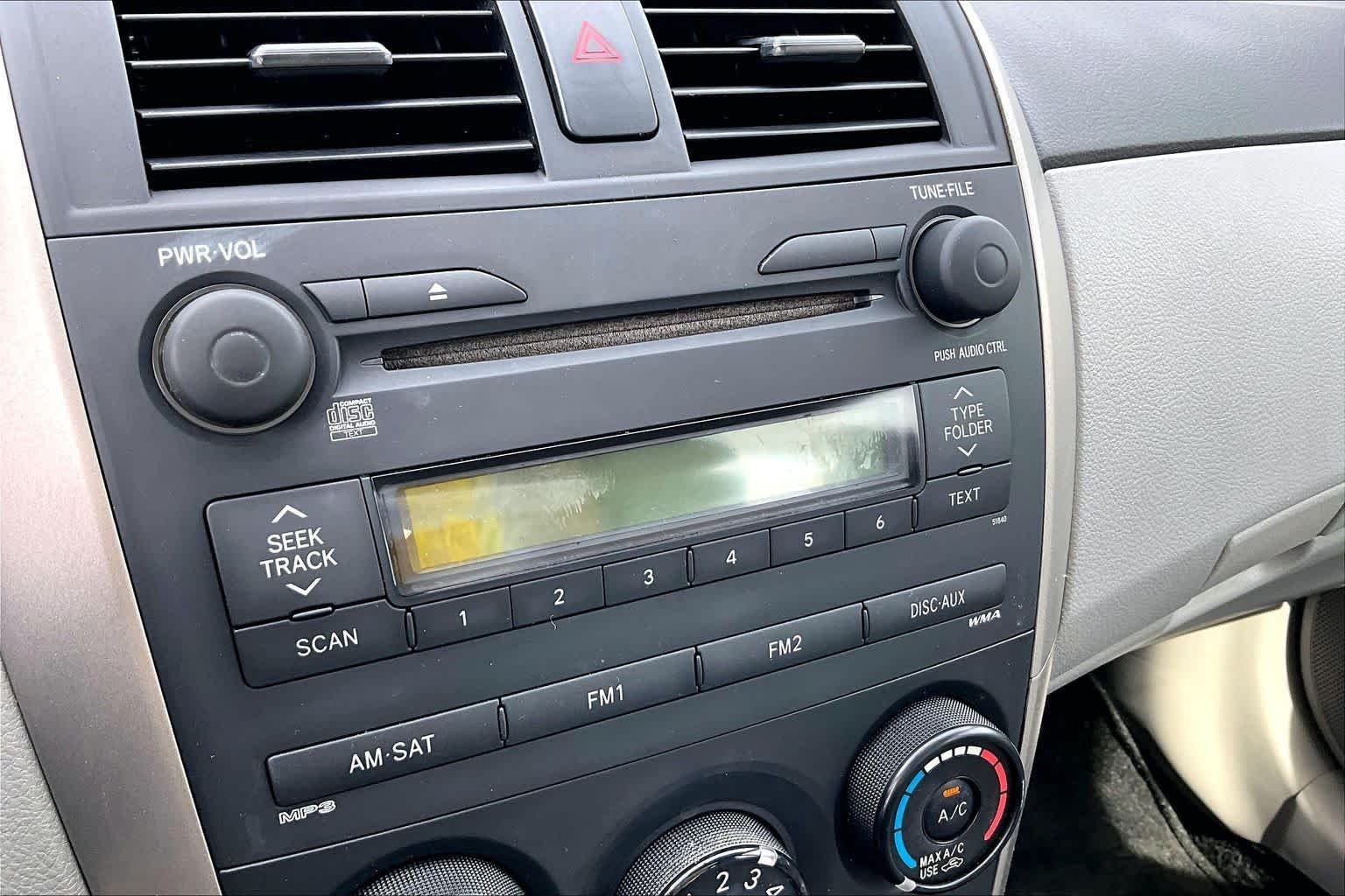 Used 2009 Classic Silver Metallic Toyota LE image 23