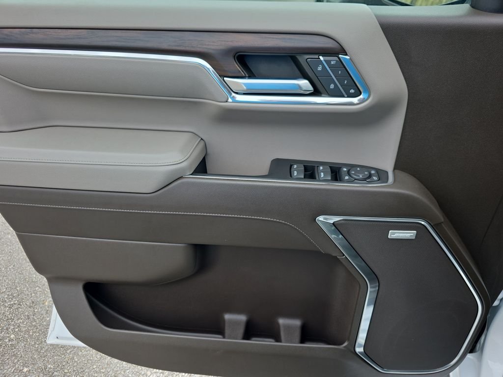 2023 GMC Sierra 1500 SLT - Photo 16