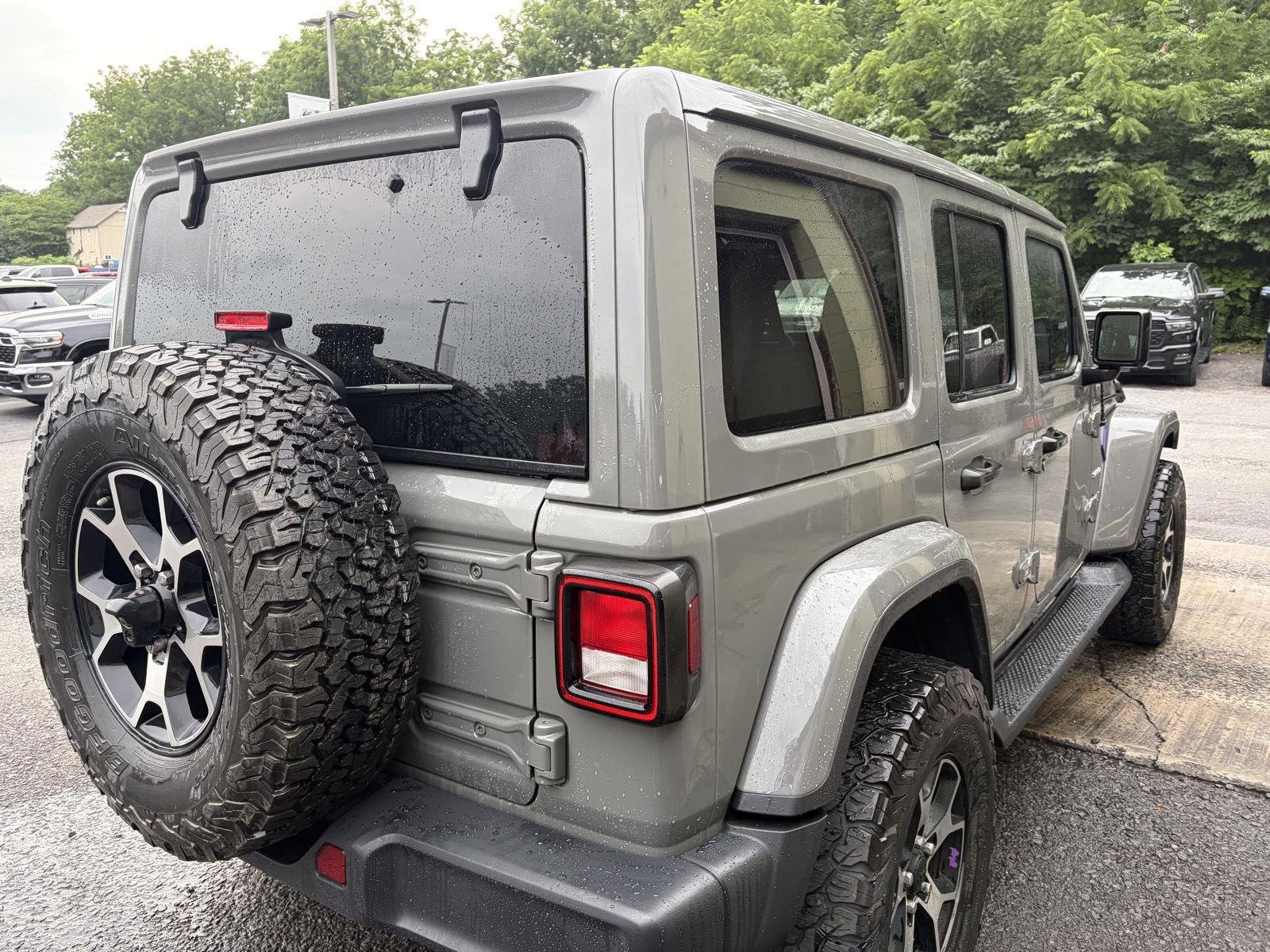 Used 2021 Sting-Grey Jeep Unlimited Sahara image 7