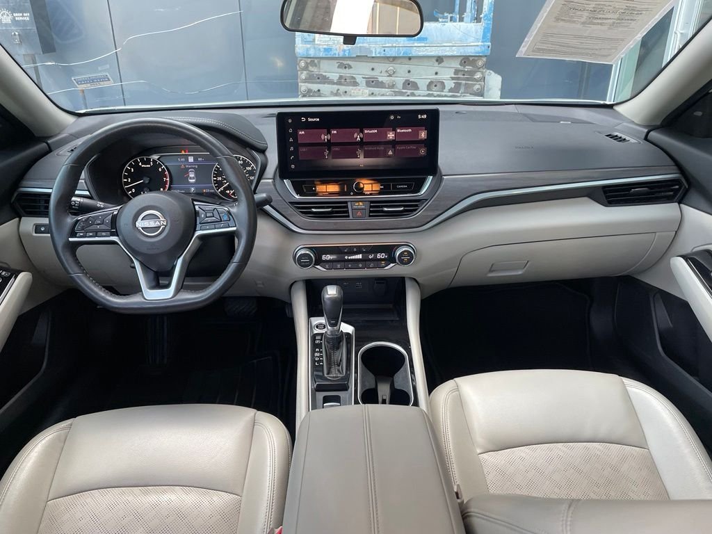 Used 2023 White Nissan 2.5 SL image 13