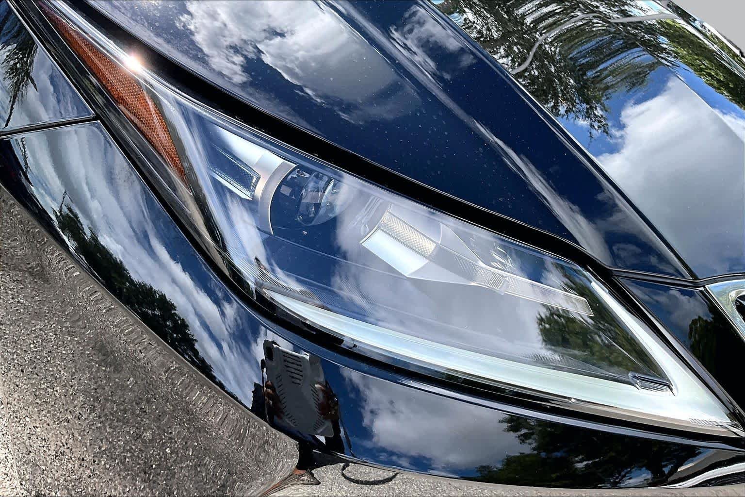 Used 2020 Obsidian Lexus  image 28