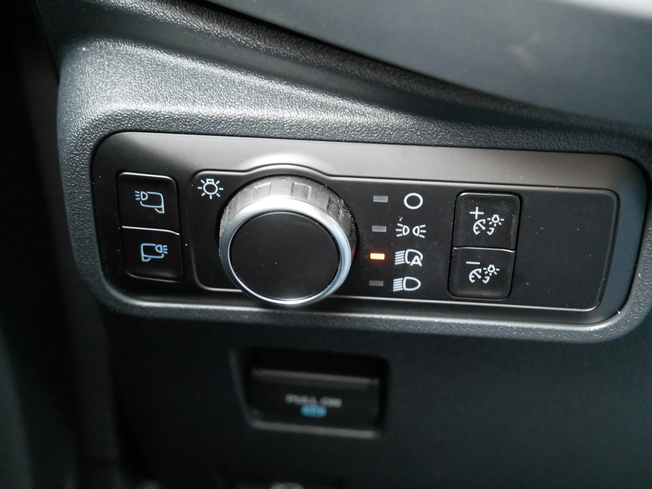 New 2025 Azure Gray Metallic Ford Badlands image 26