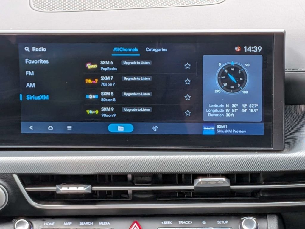 Used 2025 Silver Hyundai SEL image 23