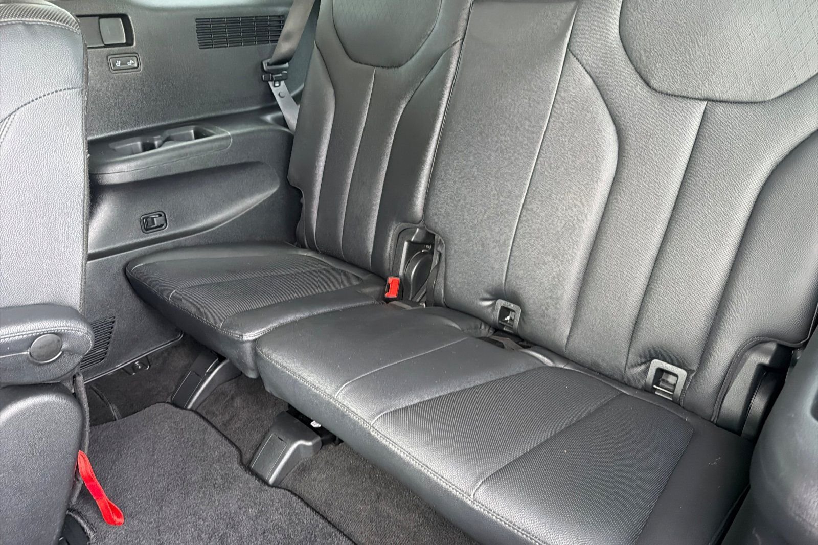 Used 2020 Black Hyundai SEL image 15