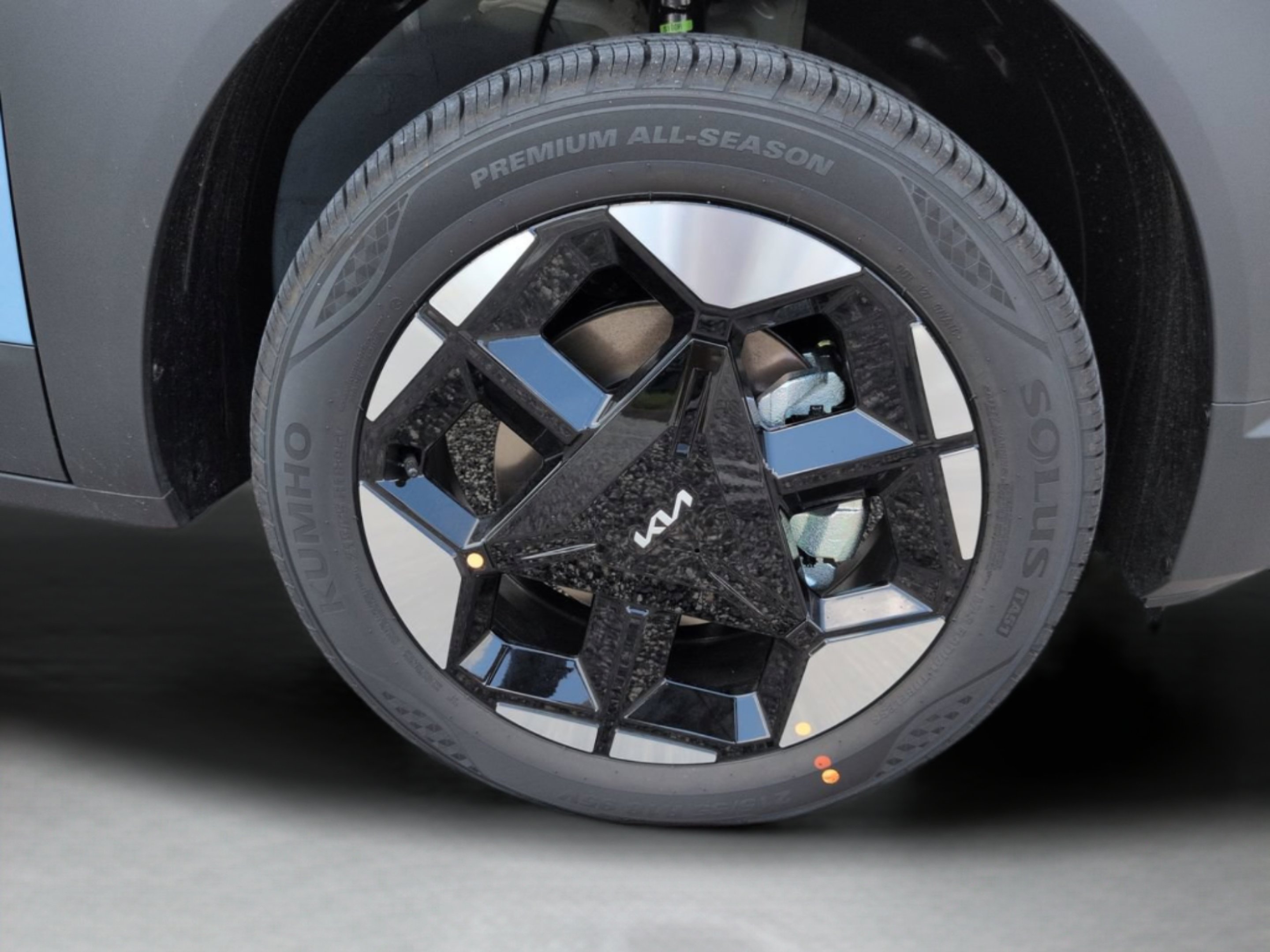 New 2027 Frost Blue Kia S image 13